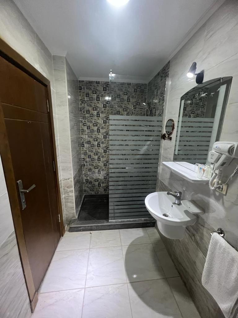 Jewel Inn El Bakry Hotel Кайро Екстериор снимка